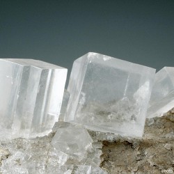 Custom image caption